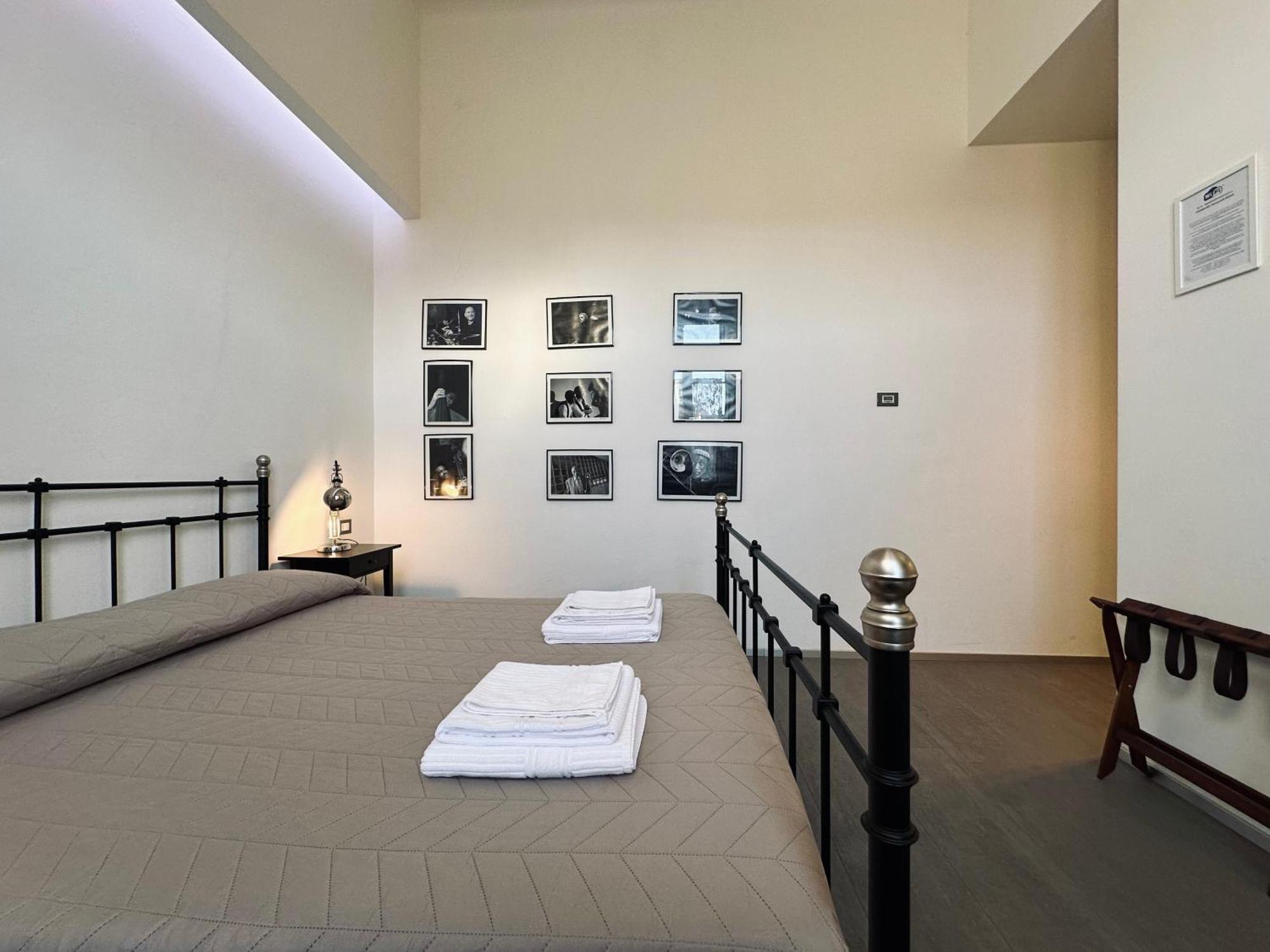 Indipendenza 24 Bed & Breakfast Bologna Exterior photo